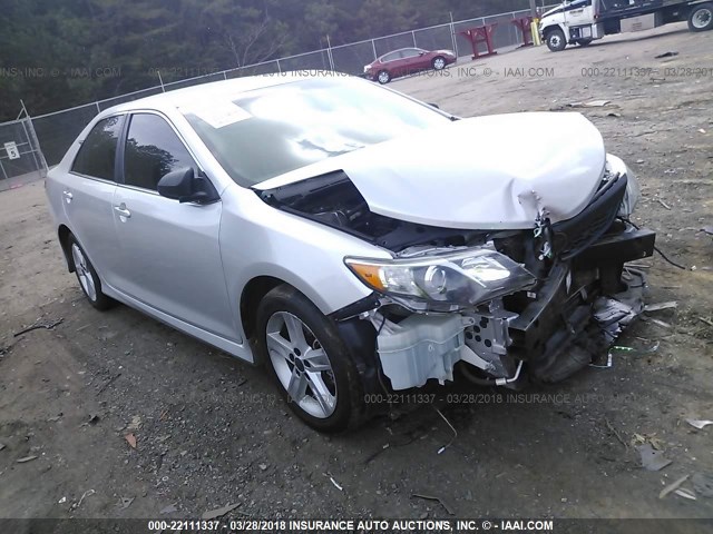 4T1BF1FK9CU177225 - 2012 TOYOTA CAMRY SE/LE/XLE Күміс фото 1