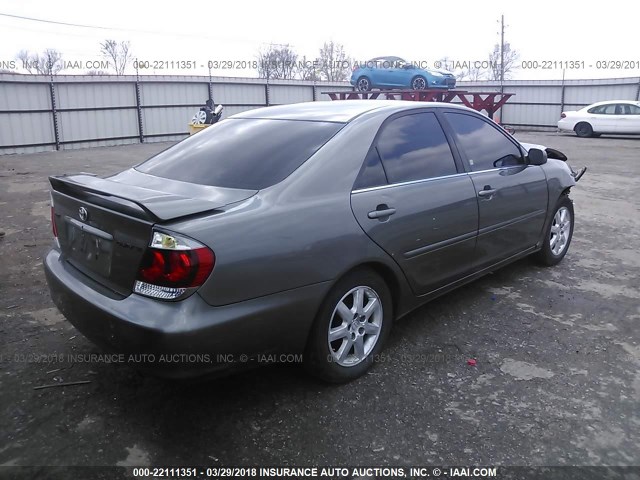 4T1BE32K15U988217 - 2005 TOYOTA CAMRY LE/XLE/SE 灰色 照片 4