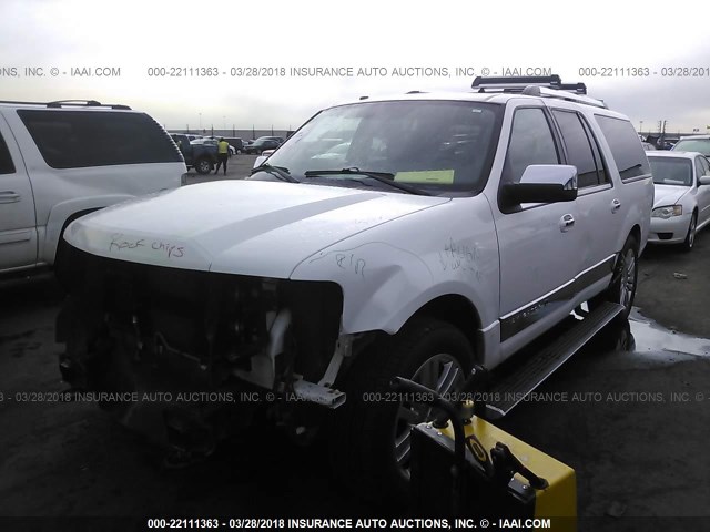 5LMJJ3J57CEL09123 - 2012 LINCOLN NAVIGATOR L WHITE photo 2