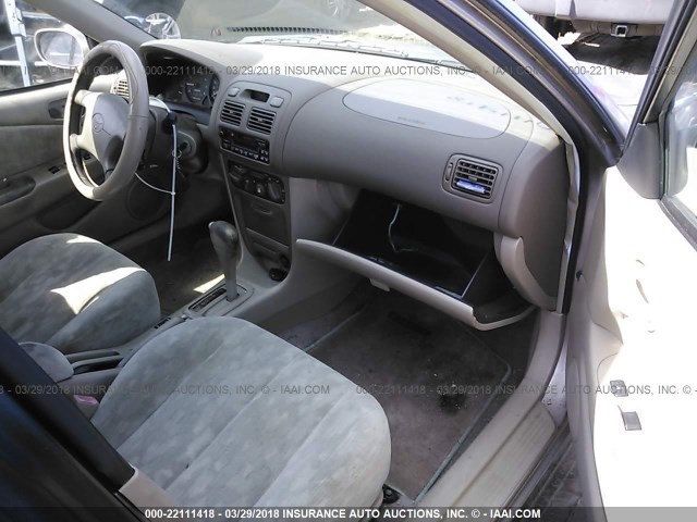 2T1BR18E3WC081546 - 1998 TOYOTA COROLLA VE/CE/LE 米色 照片 5