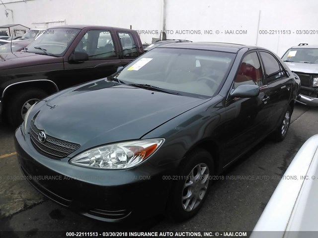JTDBE32K830174011 - 2003 TOYOTA CAMRY LE/XLE GREEN photo 2
