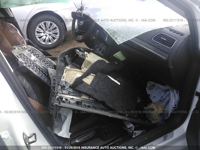 3VWH17AU9HM530449 - 2017 VOLKSWAGEN Golf Alltrack S/SE/SEL 白色 照片 5