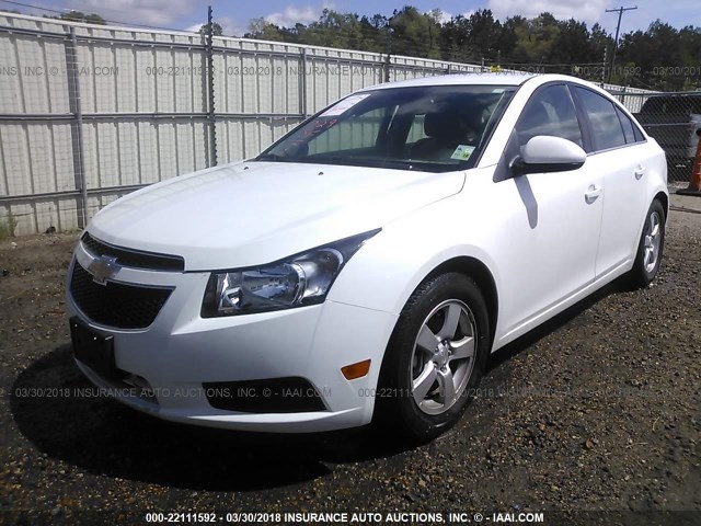 1G1PC5SB4E7388410 - 2014 CHEVROLET CRUZE LT WHITE photo 2