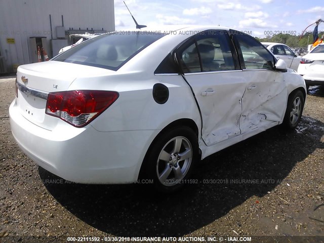 1G1PC5SB4E7388410 - 2014 CHEVROLET CRUZE LT WHITE photo 4