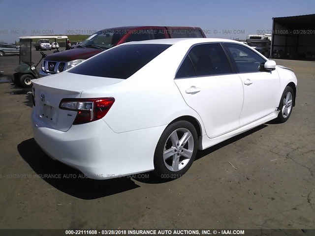 4T1BF1FK3CU178998 - 2012 TOYOTA CAMRY SE/LE/XLE WHITE photo 4