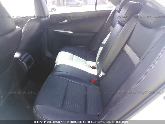 4T1BF1FK3CU178998 - 2012 TOYOTA CAMRY SE/LE/XLE WHITE photo 8