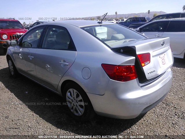 KNAFT4A22D5724321 - 2013 KIA FORTE LX SILVER photo 3