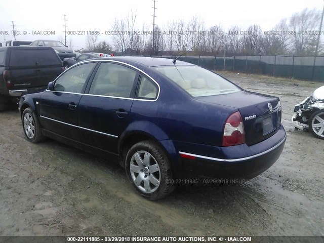 WVWRH63B82P114127 - 2002 VOLKSWAGEN PASSAT GLX 海军蓝 照片 3
