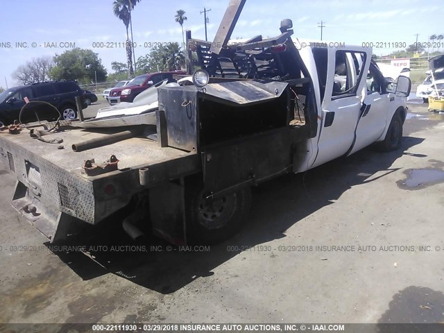 1FTNW20L24EB72520 - 2004 FORD F250 SUPER DUTY WHITE photo 4