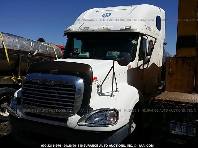 1FUJA6CK26LU14785 - 2006 FREIGHTLINER CONVENTIONAL COLUMBIA WHITE photo 2