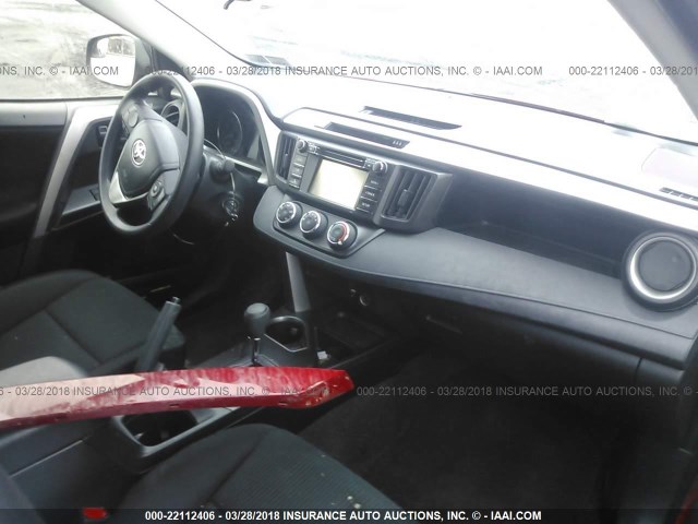 JTMBFREV7HJ123526 - 2017 TOYOTA RAV4 LE RED photo 5