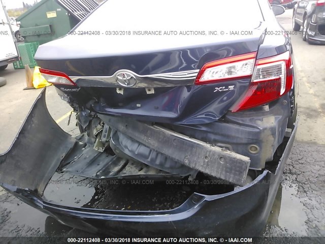 4T4BF1FK6ER438495 - 2014 TOYOTA CAMRY L/SE/LE/XLE 深蓝色 照片 6