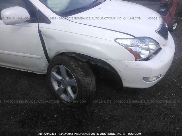 2T2GA31U75C039255 - 2005 LEXUS RX 330 WHITE photo 6