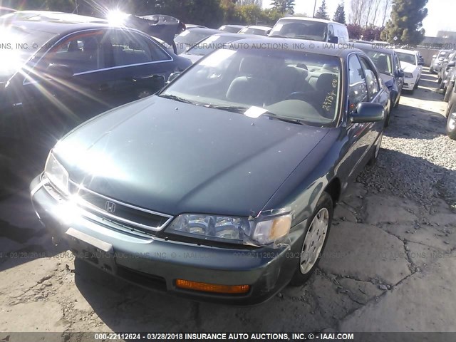 1HGCD5635TA172931 - 1996 HONDA ACCORD LX/EX GREEN photo 2