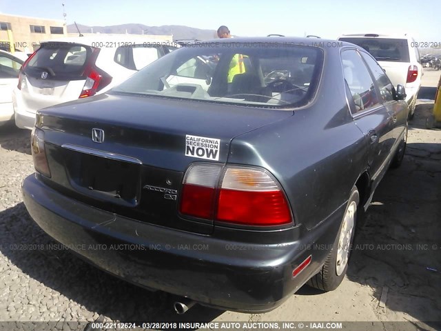 1HGCD5635TA172931 - 1996 HONDA ACCORD LX/EX GREEN photo 4