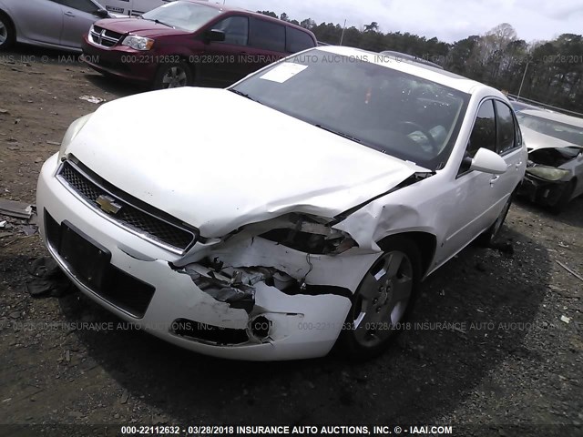 2G1WD58C669209275 - 2006 CHEVROLET IMPALA SUPER SPORT WHITE photo 2