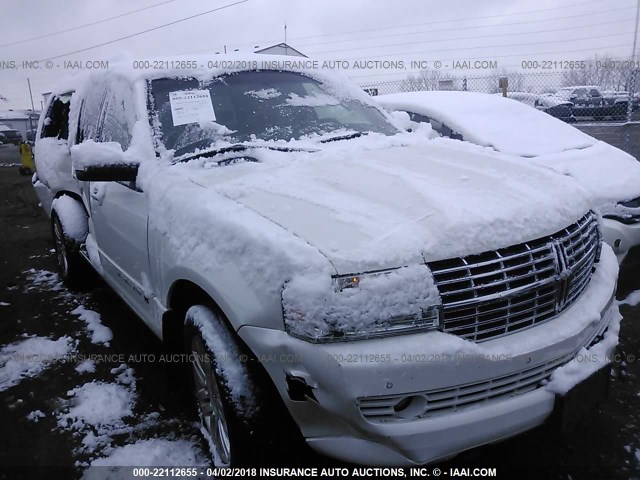 5LMJJ3J52BEJ07577 - 2011 LINCOLN NAVIGATOR L WHITE photo 1