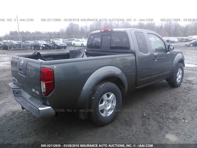 1N6AD06W48C415785 - 2008 NISSAN FRONTIER KING CAB LE/SE/OFF ROAD GRAY photo 4