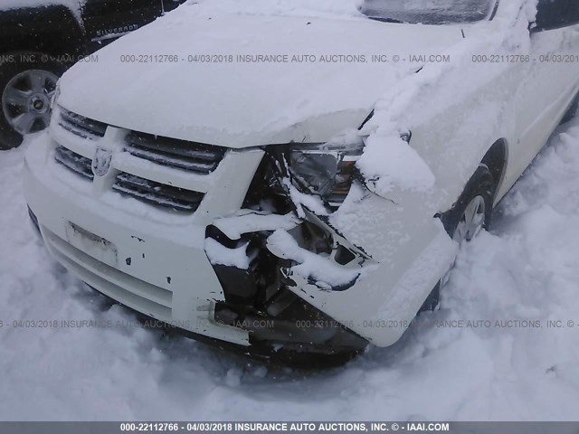 2D4RN4DE1AR134094 - 2010 DODGE GRAND CARAVAN SE WHITE photo 6