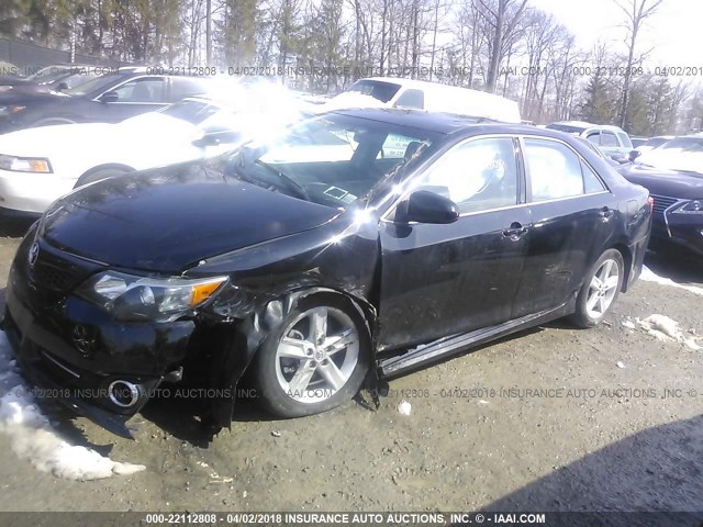 4T1BF1FK3EU813785 - 2014 TOYOTA CAMRY L/SE/LE/XLE 黑色 照片 2