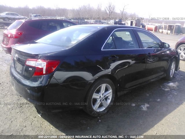 4T1BF1FK3EU813785 - 2014 TOYOTA CAMRY L/SE/LE/XLE 黑色 照片 4
