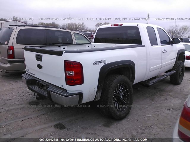 2GCEK19J681121973 - 2008 CHEVROLET SILVERADO K1500 WHITE photo 4