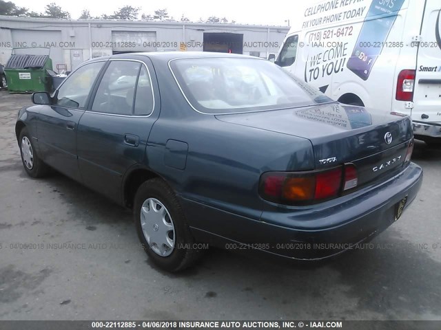 4T1BG12K0TU725356 - 1996 TOYOTA CAMRY DX/LE/XLE GREEN photo 3
