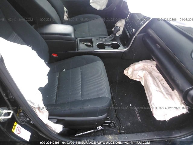 4T1BF1FKXHU728589 - 2017 TOYOTA CAMRY LE/XLE/SE/XSE BLACK photo 5