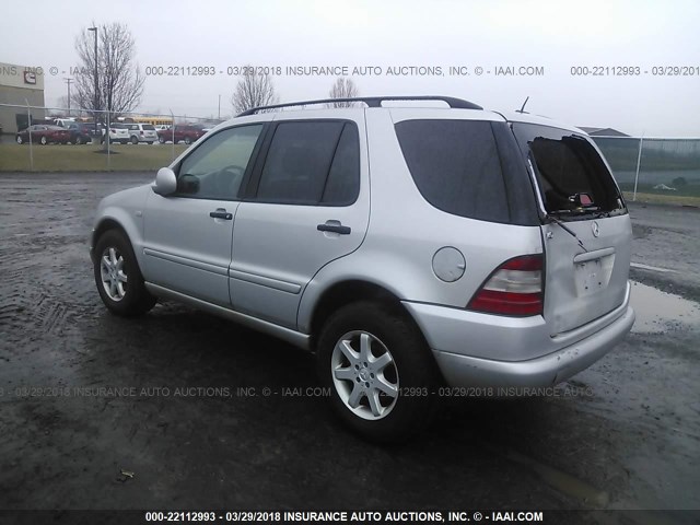 4JGAB72E5YA145617 - 2000 MERCEDES-BENZ ML 430 灰色 照片 3