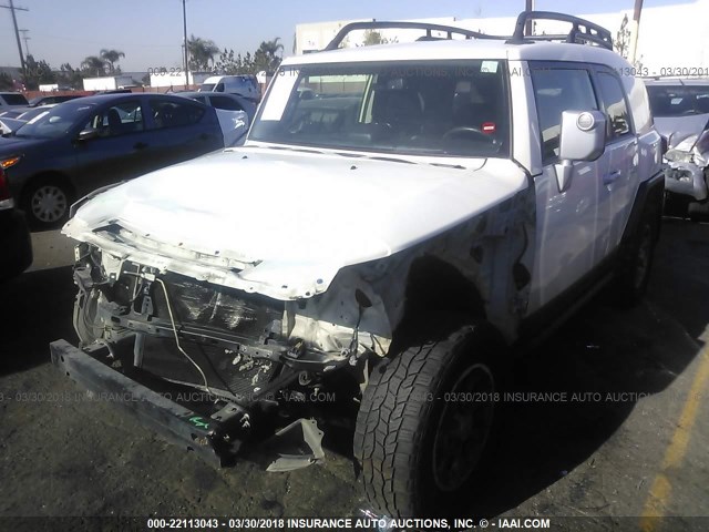 JTEBU4BF0CK147137 - 2012 TOYOTA FJ CRUISER WHITE photo 2