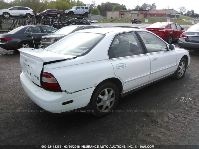 1HGCD5655RA146825 - 1994 HONDA ACCORD EX/EX-R WHITE photo 4