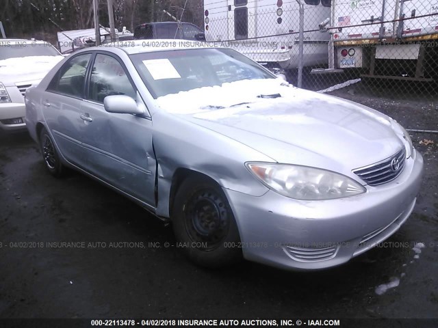 4T1BE32K16U725808 - 2006 TOYOTA CAMRY LE/XLE/SE SILVER photo 1