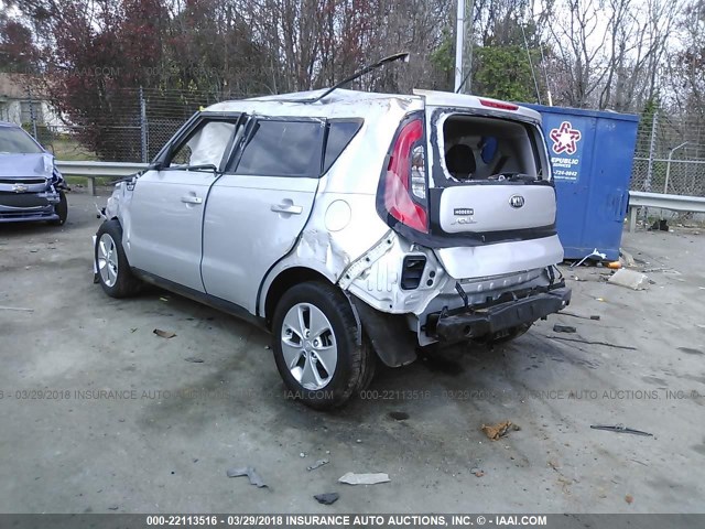 KNDJN2A20F7811668 - 2015 KIA SOUL SILVER photo 3