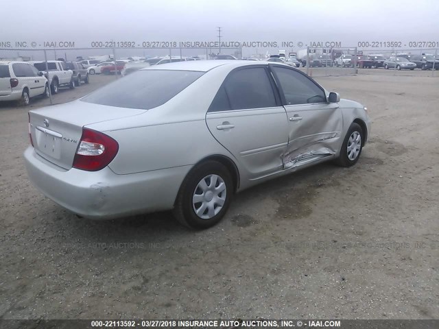 4T1BE32K74U824064 - 2004 TOYOTA CAMRY LE/XLE/SE SILVER photo 4