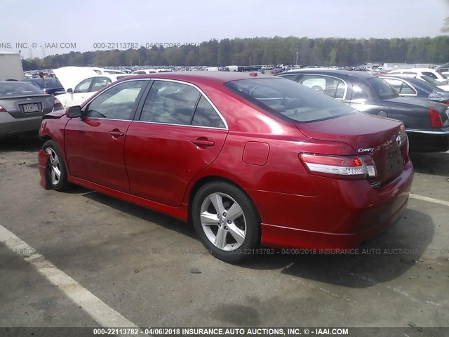 4T1BF3EK1AU113643 - 2010 TOYOTA CAMRY SE/LE/XLE 红色 照片 3