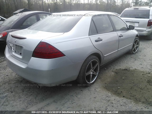 1HGCM56117A173384 - 2007 HONDA ACCORD VALUE SILVER photo 4