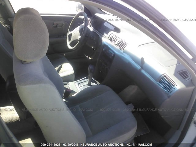 4T1BG22K3XU922601 - 1999 TOYOTA CAMRY CE/LE/XLE 白色 照片 5