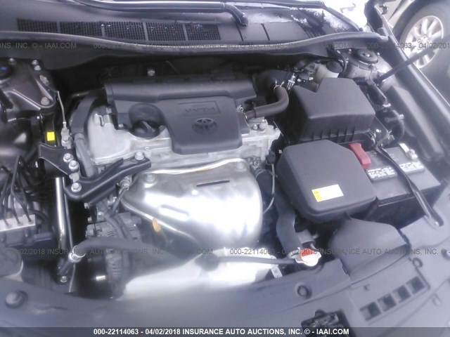 4T1BF1FK8GU131214 - 2016 TOYOTA CAMRY LE/XLE/SE/XSE ნაცრისფერი ფოტო 10