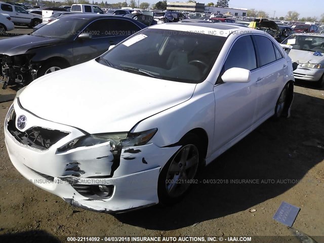 4T1BF3EK4AU548852 - 2010 TOYOTA CAMRY SE/LE/XLE WHITE photo 2