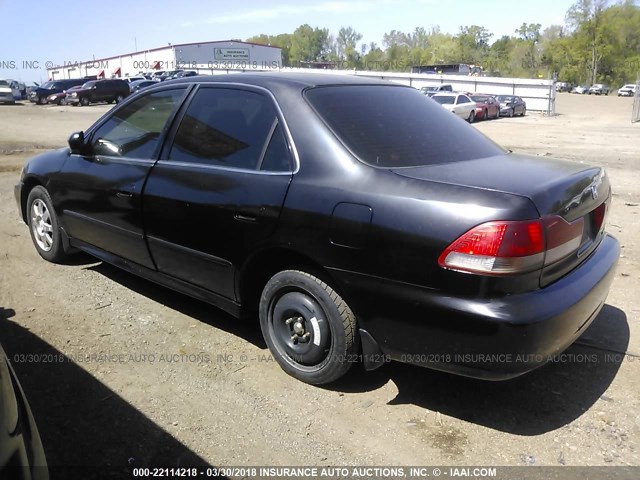 1HGCG56782A163262 - 2002 HONDA ACCORD SE BLACK photo 3