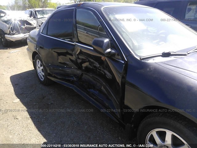 1HGCG56782A163262 - 2002 HONDA ACCORD SE BLACK photo 6