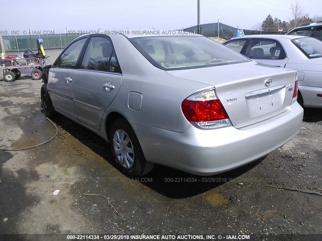 4T1BE30K66U747628 - 2006 TOYOTA CAMRY LE/XLE/SE SILVER photo 3