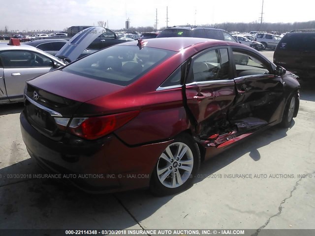 5NPEB4AC5DH722122 - 2013 HYUNDAI SONATA GLS RED photo 4