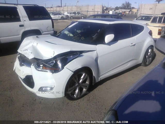 KMHTC6AD2DU151604 - 2013 HYUNDAI VELOSTER WHITE photo 2