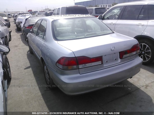 JHMCG66832C026391 - 2002 HONDA ACCORD EX/SE SILVER photo 3