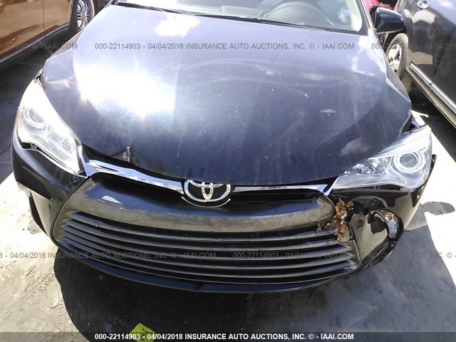 4T1BF1FKXGU146880 - 2016 TOYOTA CAMRY LE/XLE/SE/XSE Grau Foto 6