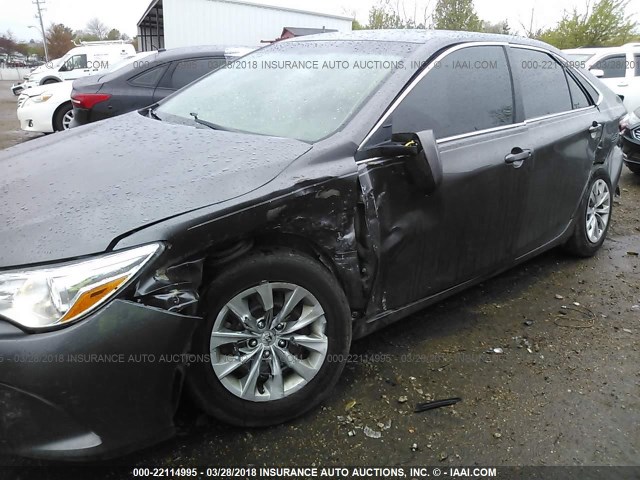 4T4BF1FK9GR519039 - 2016 TOYOTA CAMRY LE/XLE/SE/XSE GRAY photo 6