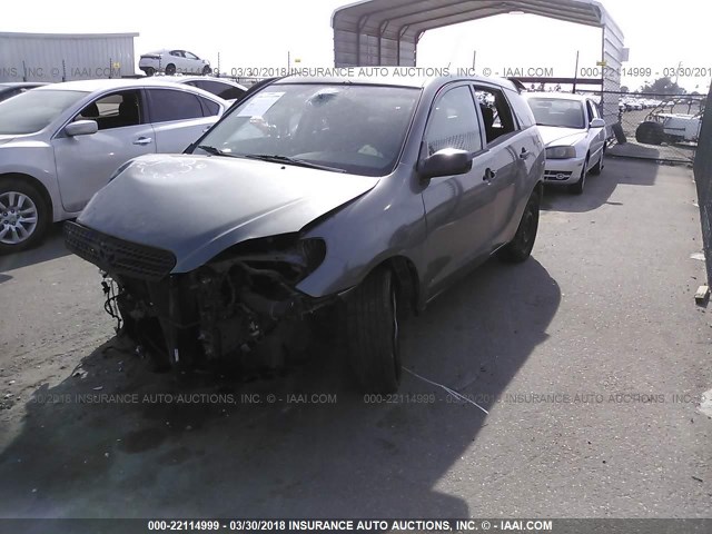 2T1KR32E07C654697 - 2007 TOYOTA COROLLA MATRIX XR GRAY photo 2