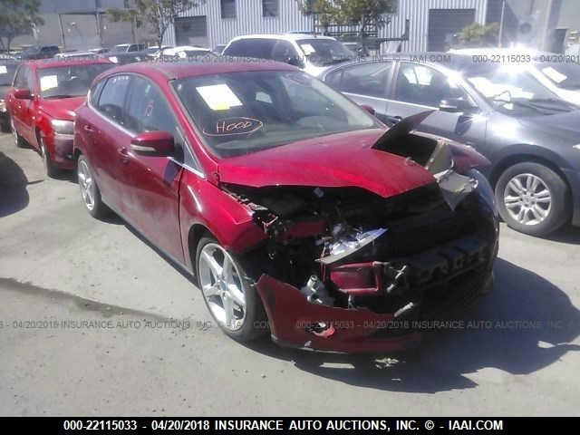 1FAHP3N25CL279738 - 2012 FORD FOCUS TITANIUM RED photo 1