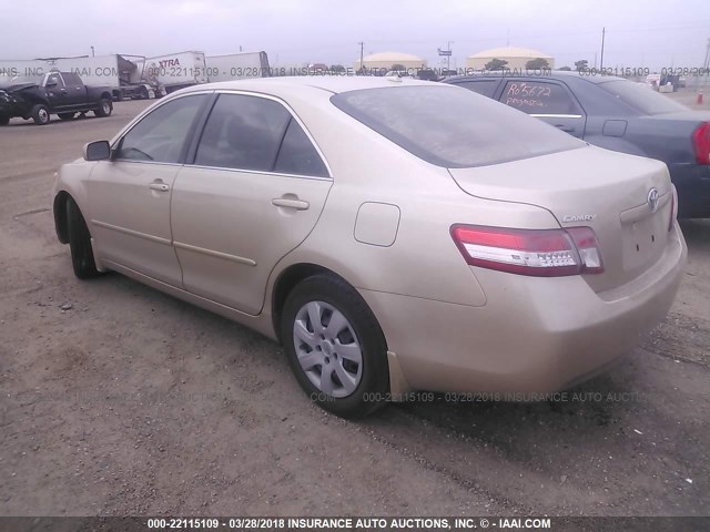 4T4BF3EKXAR029102 - 2010 TOYOTA CAMRY SE/LE/XLE GOLD photo 3